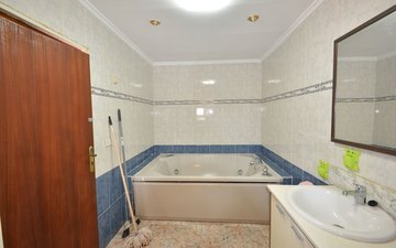 Property slide 24