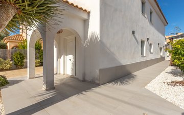 Property slide 25