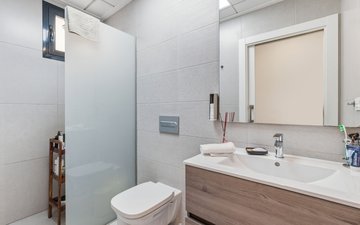 Property slide 22