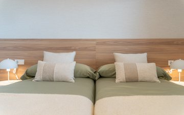 Property slide 25