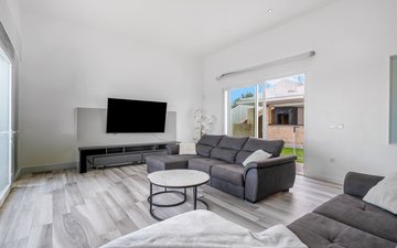 Property slide 21