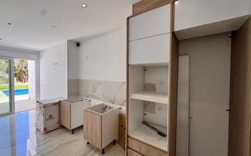 Property slide 30