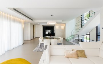 Property slide 10