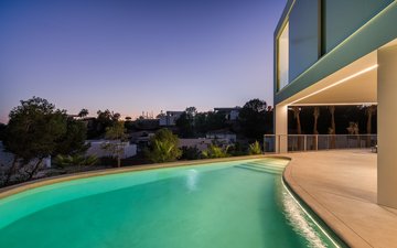 Property slide 16
