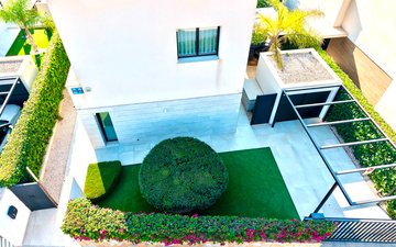 Property slide 20