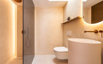Property slide 32