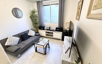 Property slide 22