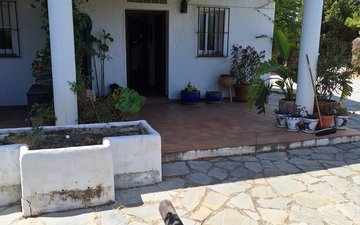 Property slide 16