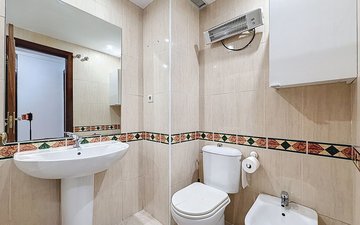 Property slide 32