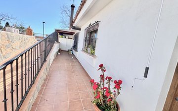 Property slide 21