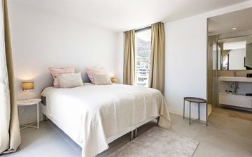 Property slide 17