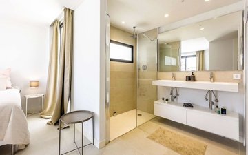 Property slide 24