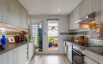 Property slide 16