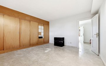 Property slide 25