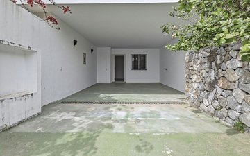 Property slide 9
