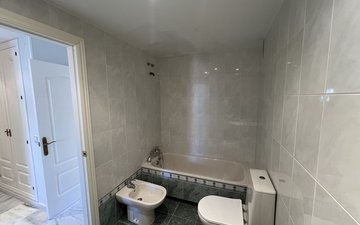 Property slide 32