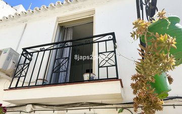 Property slide 10