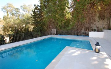 Property slide 12