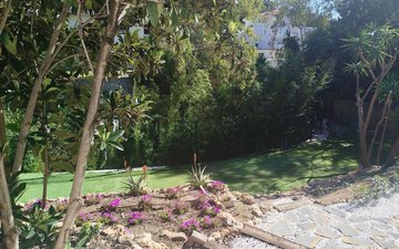 Property slide 72