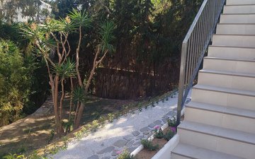 Property slide 76
