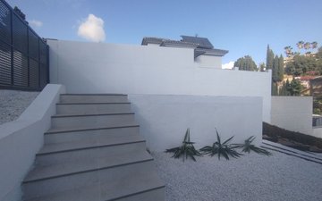 Property slide 83