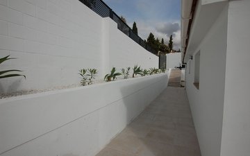 Property slide 85