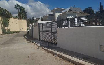 Property slide 93