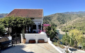 Property slide 10