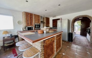 Property slide 25