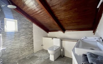 Property slide 32