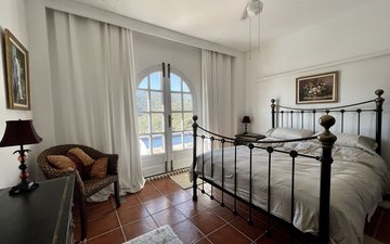 Property slide 35