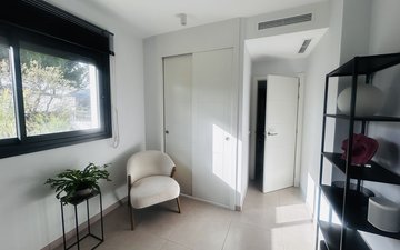 Property slide 22
