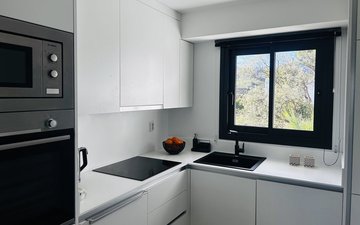 Property slide 32