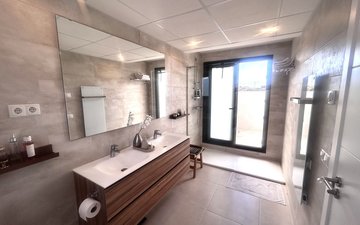 Property slide 44