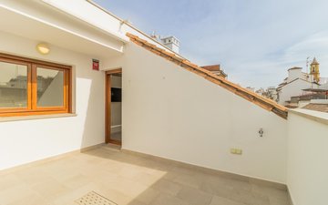 Property slide 22