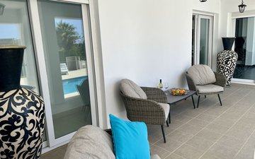 Property slide 32