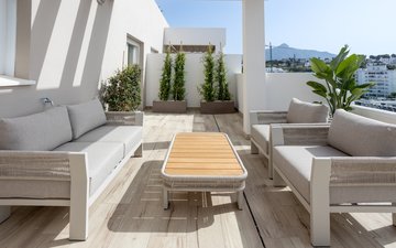 Property slide 10