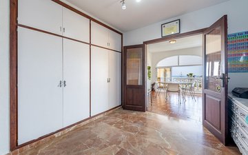 Property slide 18