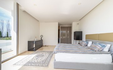 Property slide 18