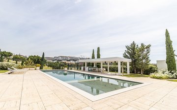 Property slide 39