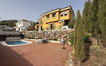 Property slide 21