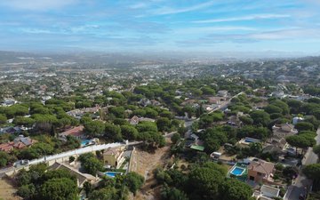 Property slide 25