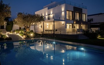 Property slide 20