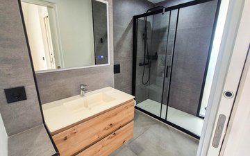 Property slide 35