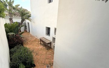 Property slide 18
