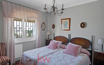 Property slide 14