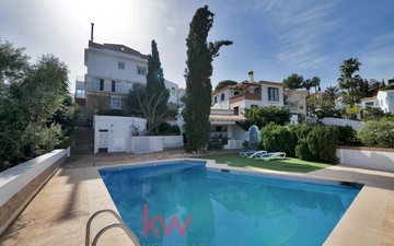 Property slide 21