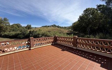 Property slide 22