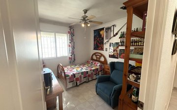 Property slide 32