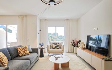 Property slide 20